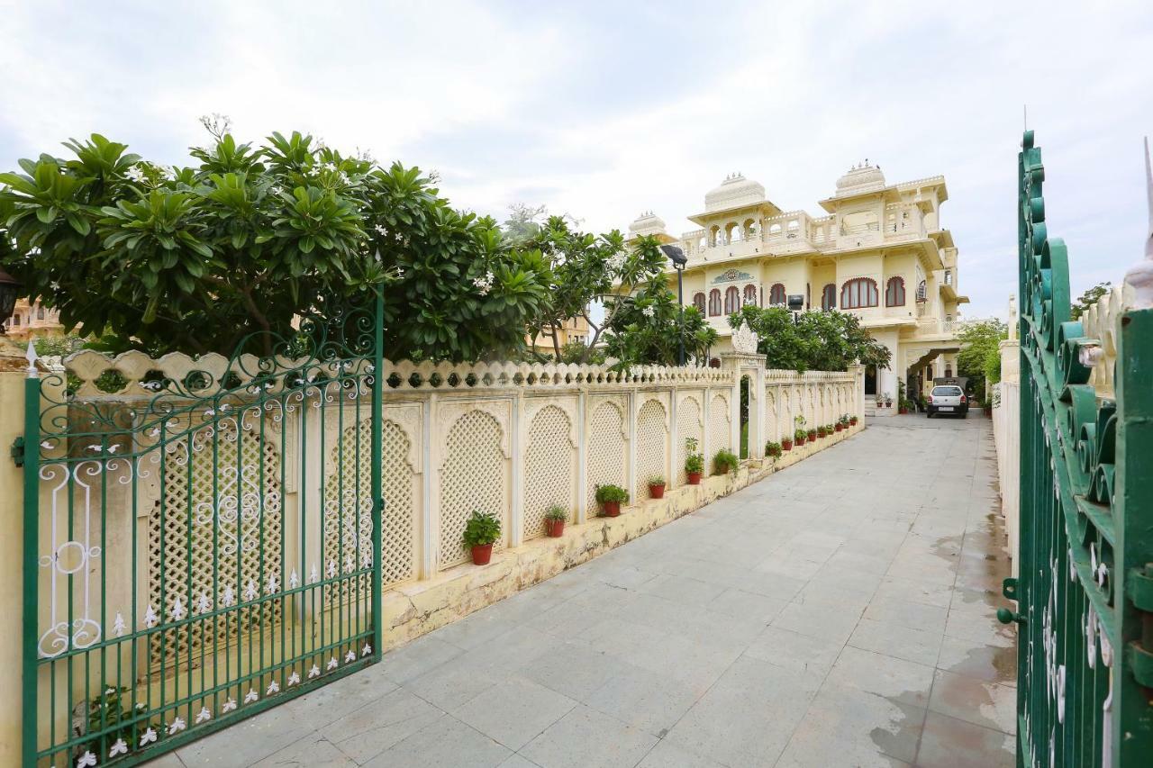 Hotel Jaisingh Garh By Innovating Hospitality Udaipur Exterior photo