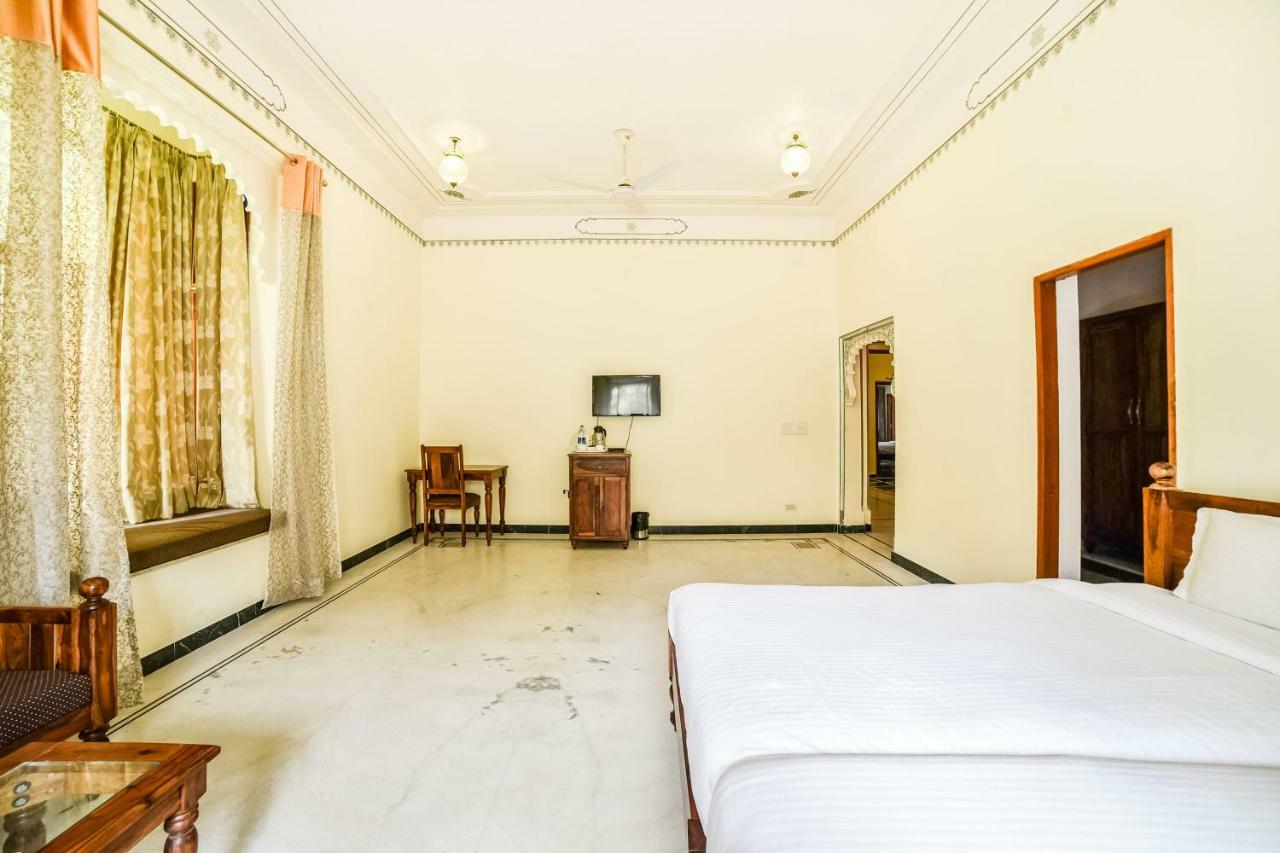 Hotel Jaisingh Garh By Innovating Hospitality Udaipur Exterior photo