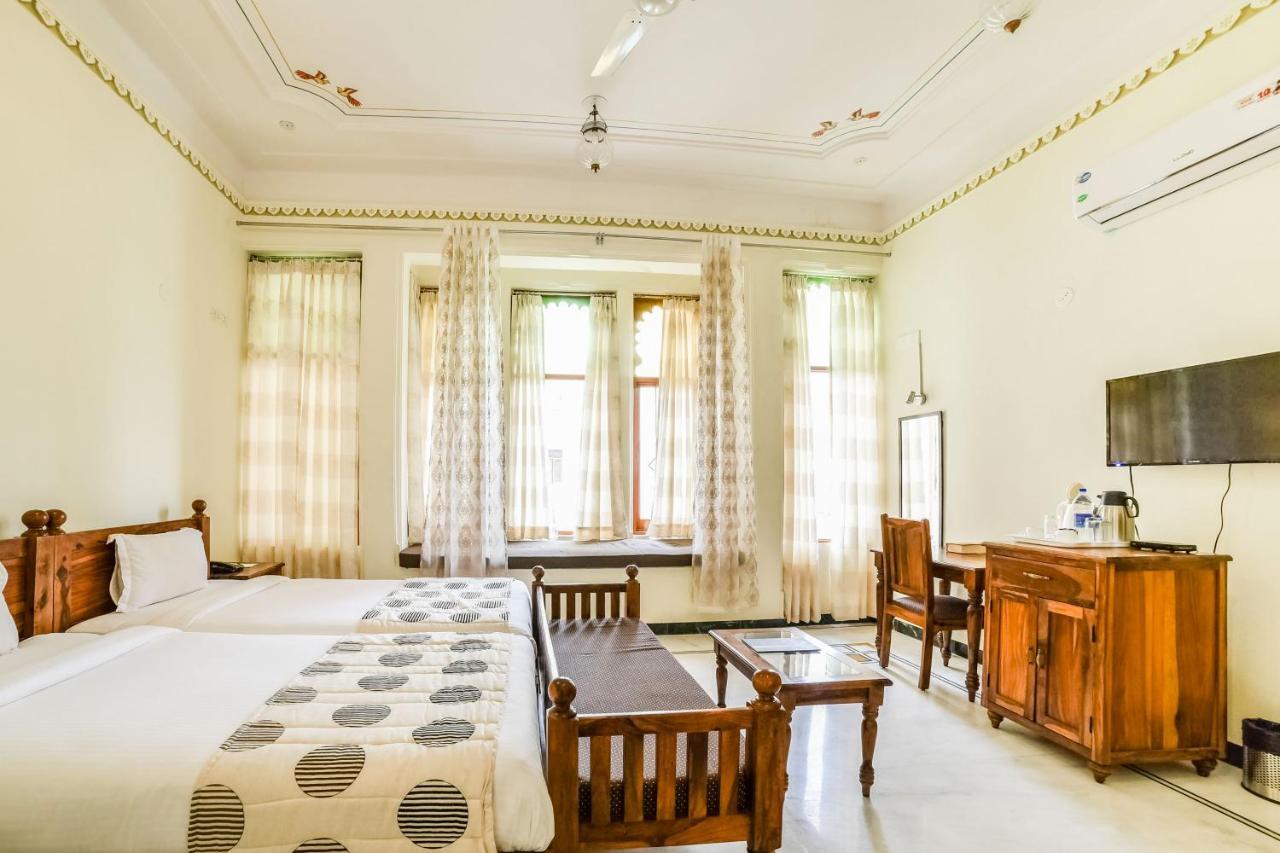 Hotel Jaisingh Garh By Innovating Hospitality Udaipur Exterior photo